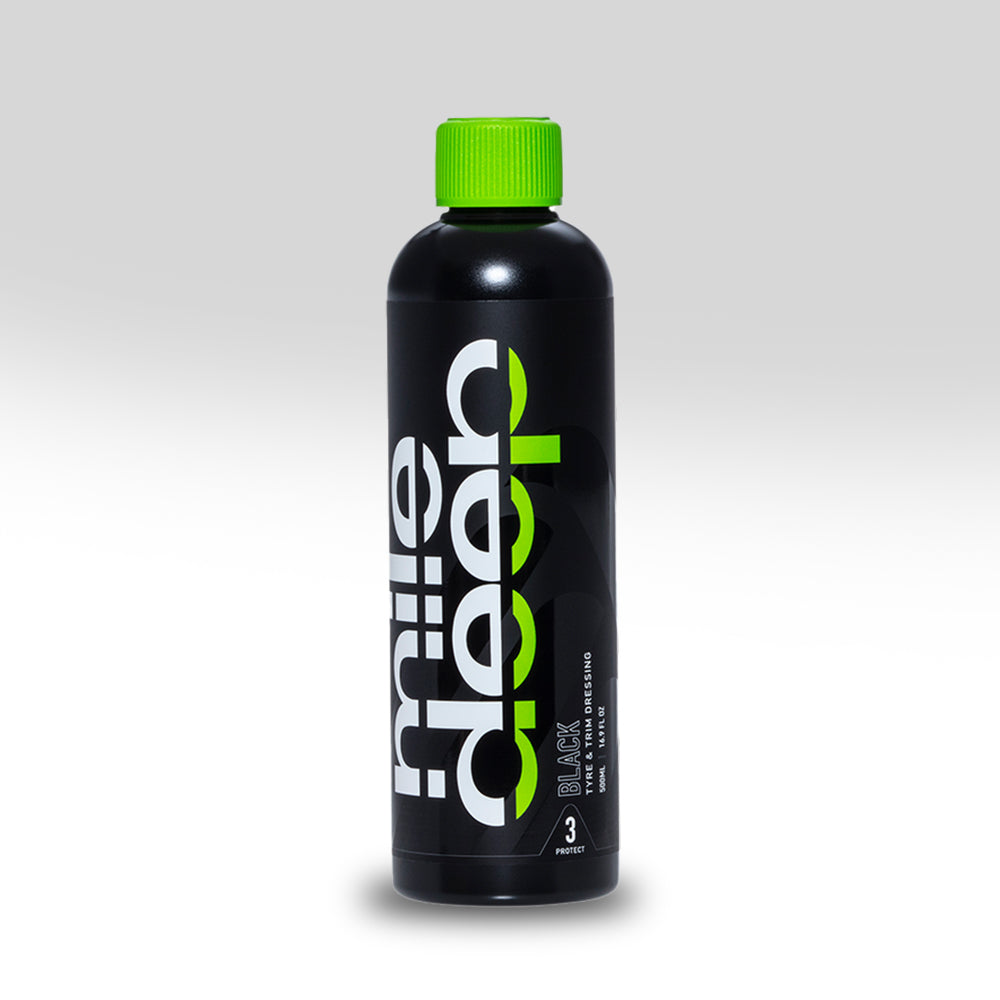 Black tyre & trim dressing